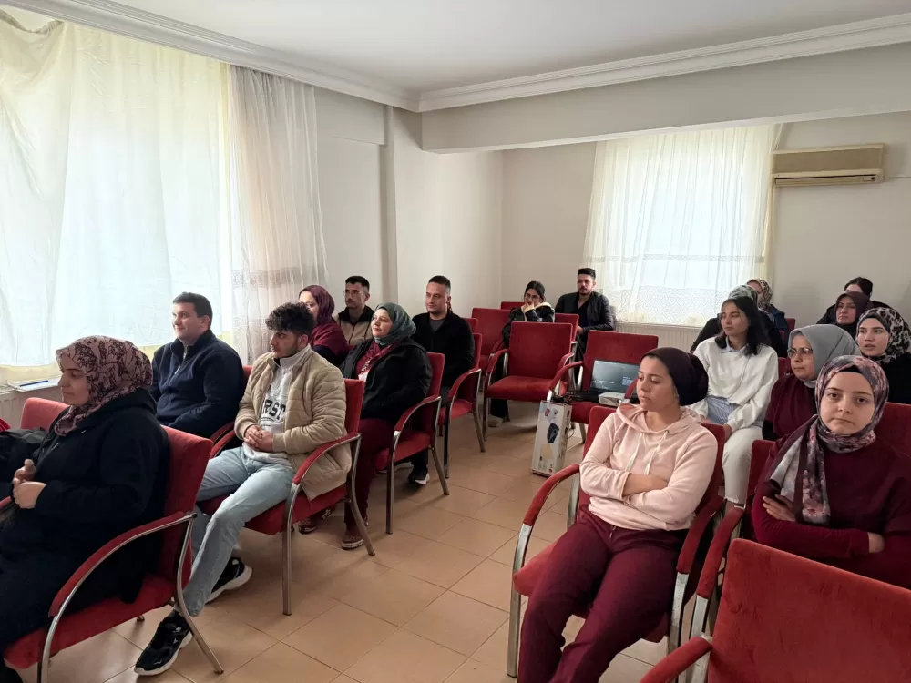 Bucak özel bakım merkezi personeline afet farkındalık eğitimi verildi