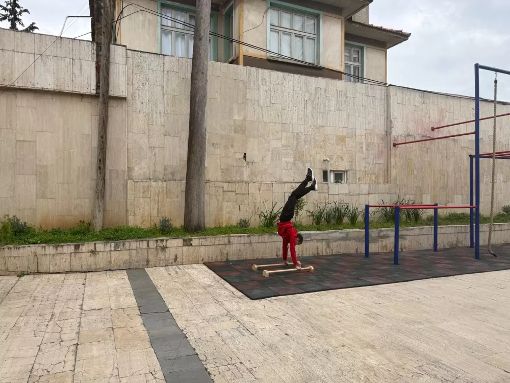 Bucak'ta 23 Nisan coşkusu Defne Şentürk Komutanlık koltuğuna oturdu