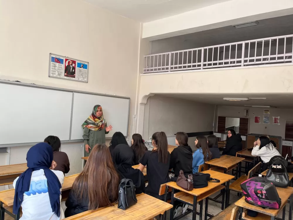 Bucak’ta Gençlere Bağımlılık Uyarısı