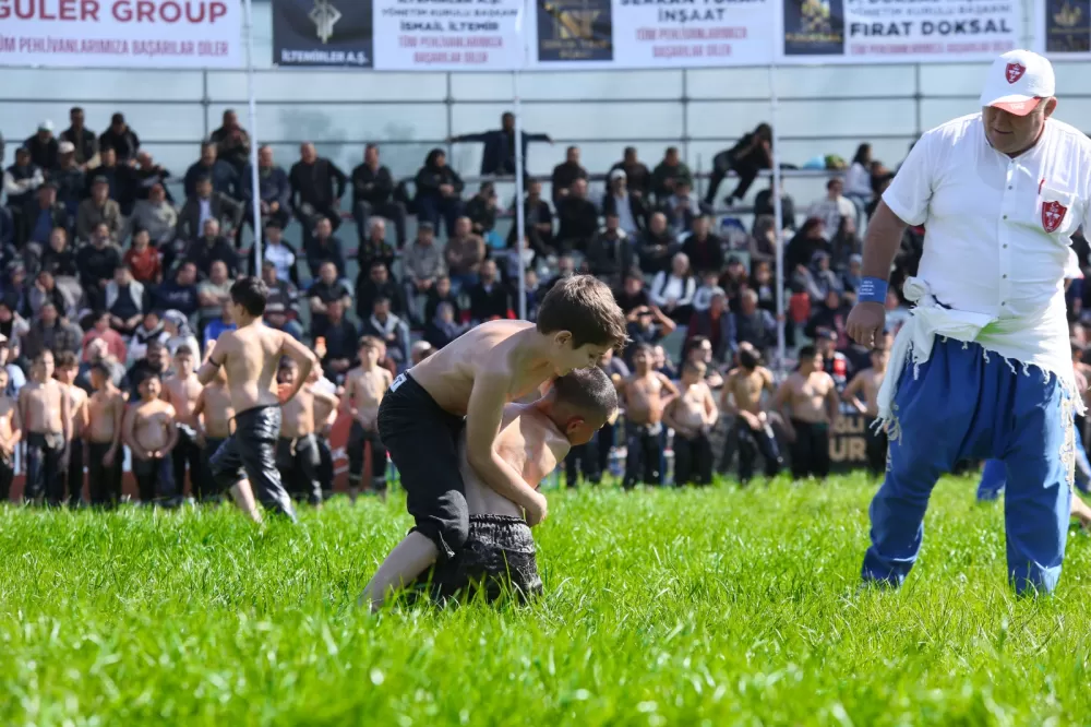 2026 yılı yağlı pehlivan güreşlerinin ilk Başpehlivanı Antalya Kepez'de belli oldu 