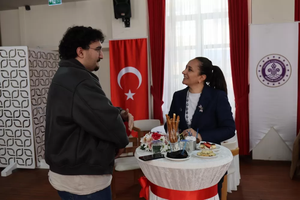 Vali Tülay Baydar Bilgihan Burdur'da geniş katılımlı ziyaretçi kabulü gerçekleştirdi