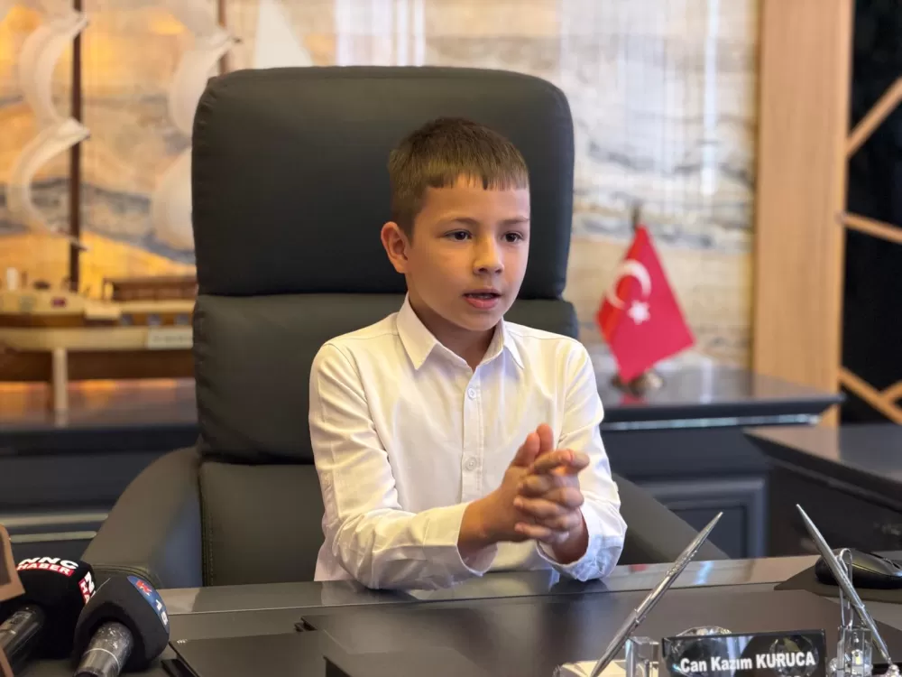 Geleceğin yöneticileri Bucak’ta iş başında 23 Nisan’da koltuk devri