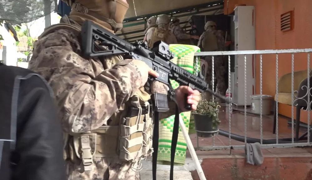 Antalya'da dev narkotik operasyonu 22 zanlı tutuklandı