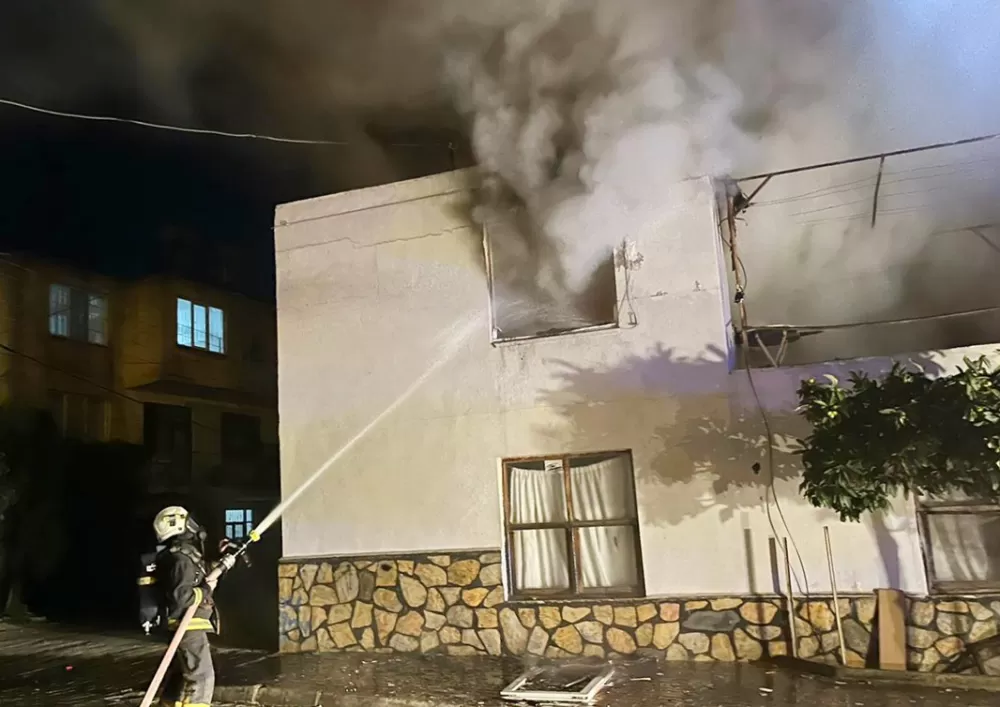 Antalya'da yangında ev kül oldu Kur'an-ı Kerim zarar görmedi