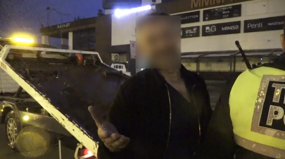 Isparta'da Alkol Denetiminde Olay Çıktı: Su İçse de Kurtulamadı, Gazeteciye Saldırdı!
