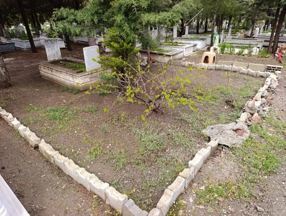 Yeşilova Belediyesi’nden mezarlık uyarısı
