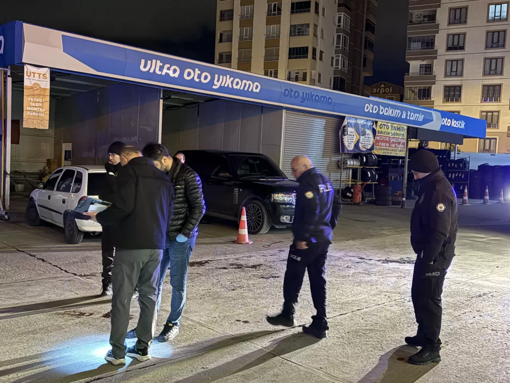  Kayseri Kocasinan'da Akaryakıt istasyonunda bıçaklı kavga: 1 ölü, 2 yaralı