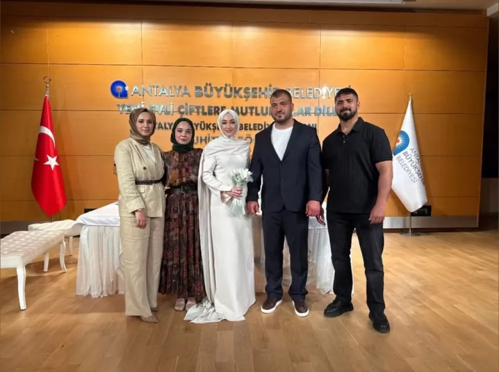 Pehlivanlar Düğünde Buluştu: Okan Acar ve Aybüke Korkmaz Hayatlarını Birleştirdi
