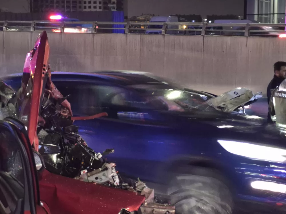 Son Dakika Ankara Trafik Kazası: Pursaklar Havalimanı Yolunda zincirle kaza 3 ağır 8 yaralı 