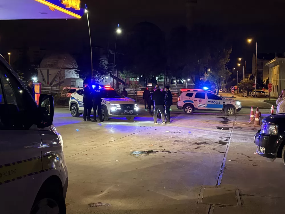  Kayseri Kocasinan'da Akaryakıt istasyonunda bıçaklı kavga: 1 ölü, 2 yaralı