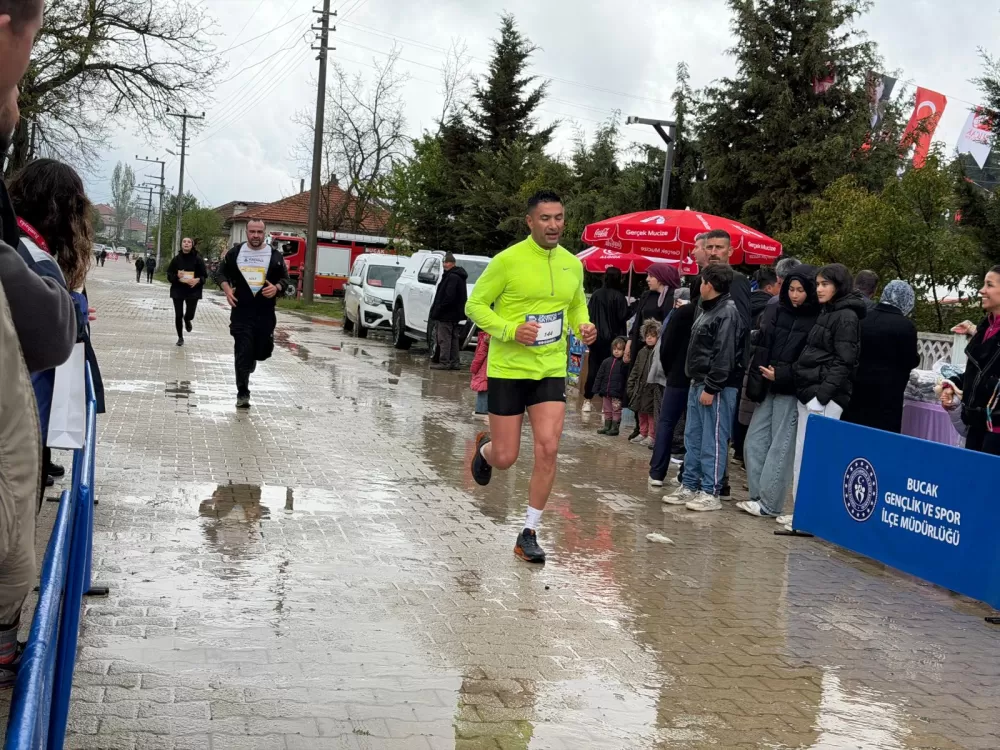 Bucak’ta spor ve tarih buluştu Kremna Sky Run yoğun ilgi gördü