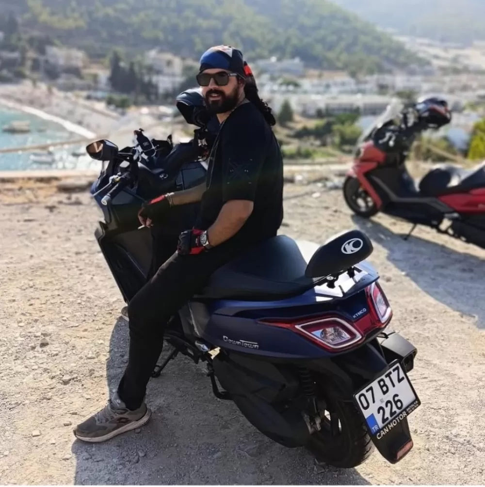 Antalya'da genç motokurye geçirdiği kazada hayatını kaybetti
