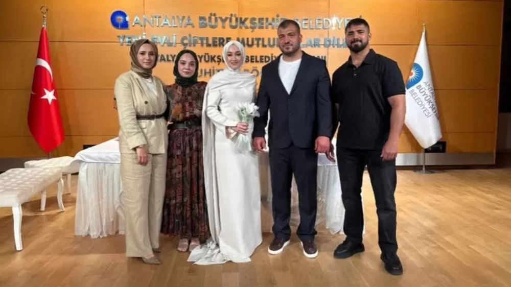 Pehlivanlar Düğünde Buluştu: Okan Acar ve Aybüke Korkmaz Hayatlarını Birleştirdi