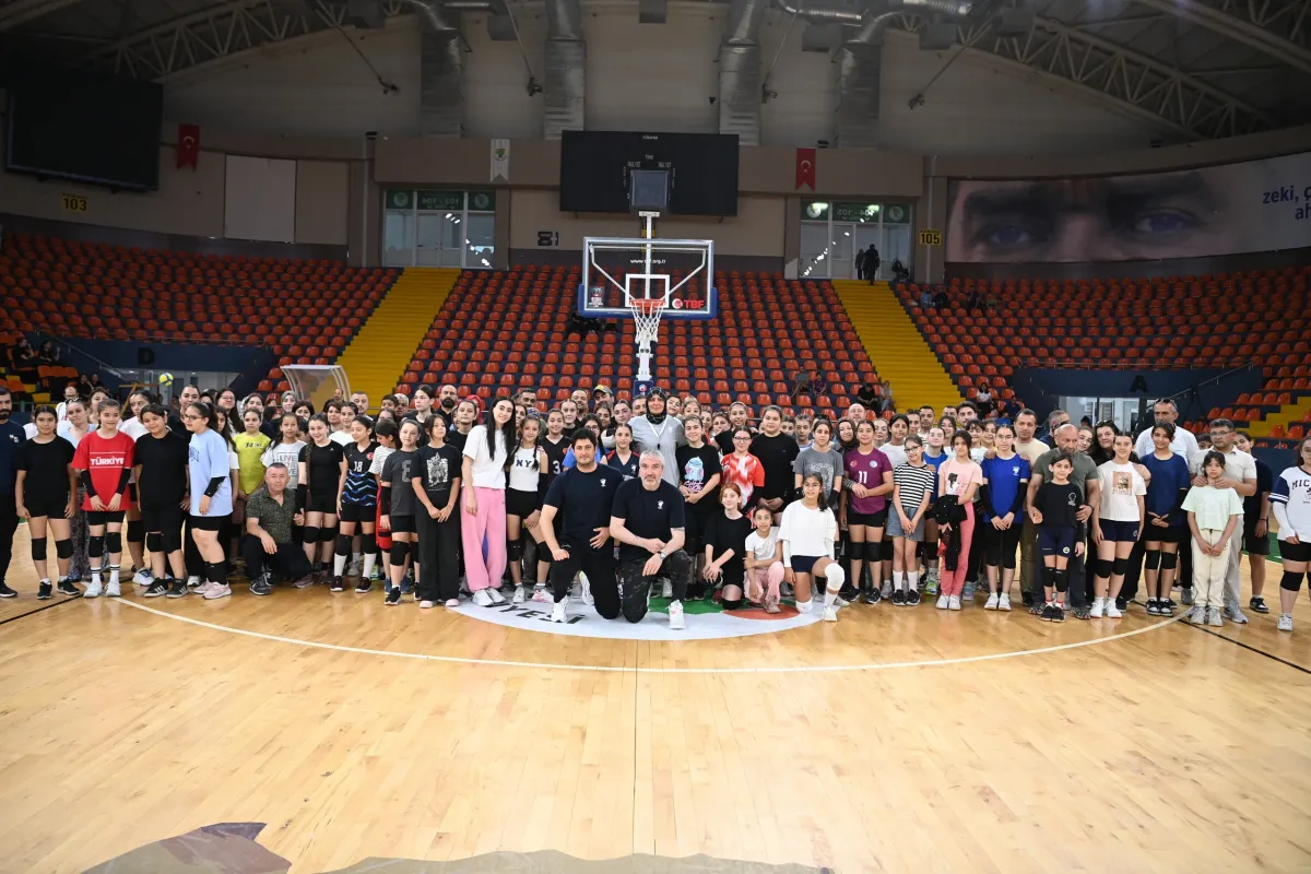 Mamak’ta Voleybol Seçmelerine Yoğun İlgi
