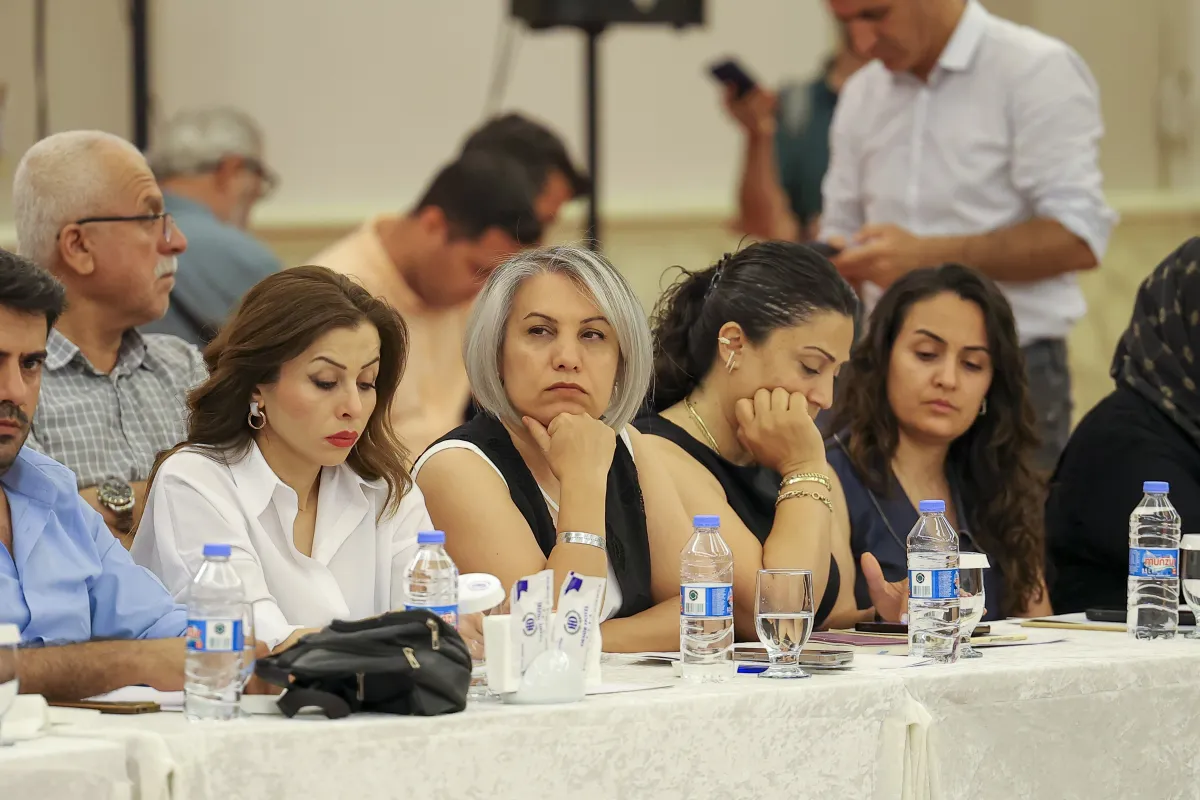 Özgür Özel Diyarbakır’da STK Temsilcileriyle Buluştu: “Demokratikleşme Olmadan Barış Olmaz”