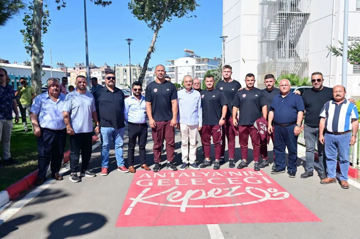 Ali Gürbüz ve Kepezli pehlivanlar Kırkpınar’a uğurlandı