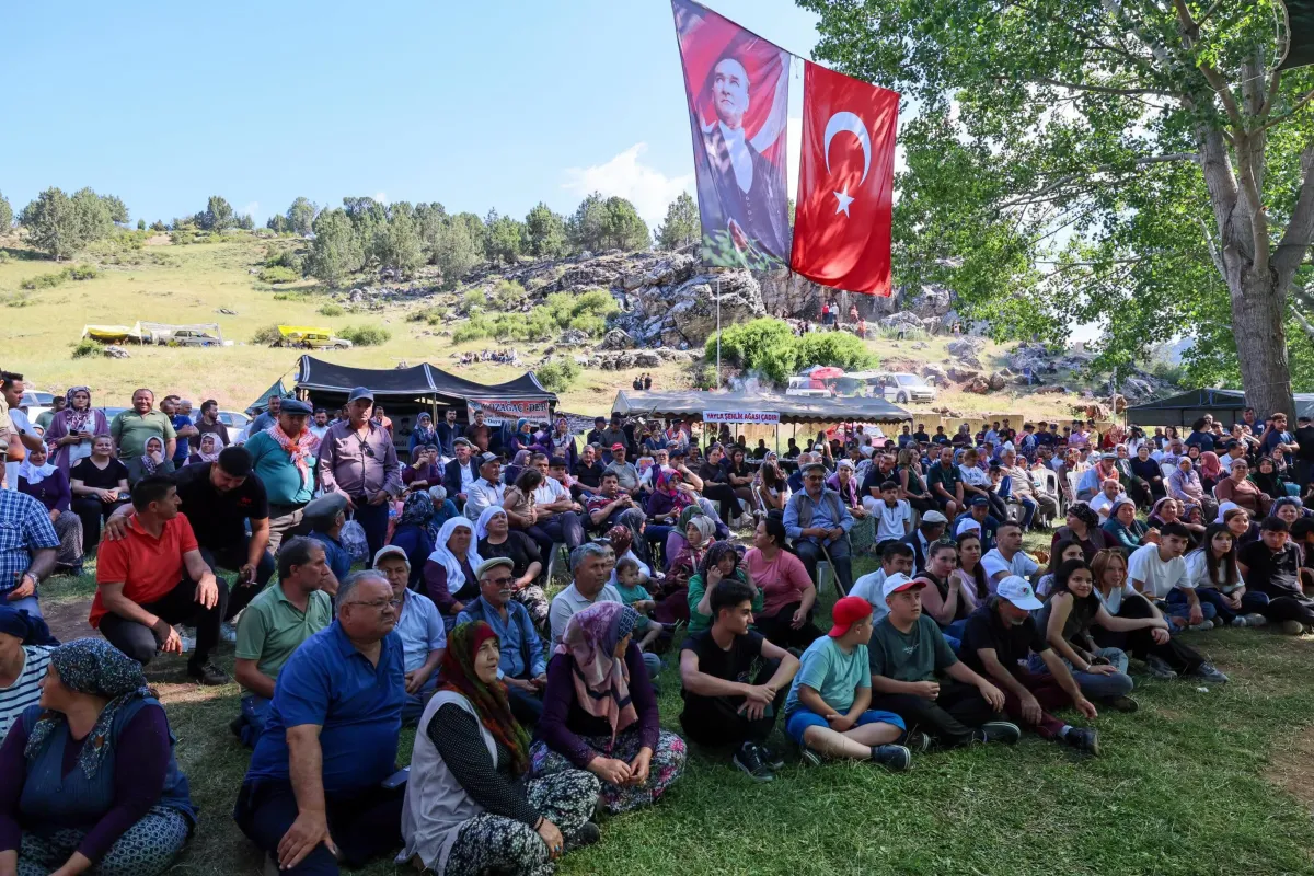 Burdur Çavdır 26. Kozağaç Köyü Cura, Domates ve Yayla Şenlikleri gerçekleştirildi