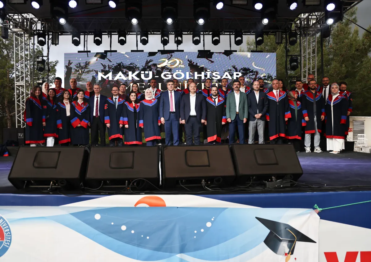 MAKÜ Gölhisar’da 1.200 öğrencisini geleceğe uğurladı