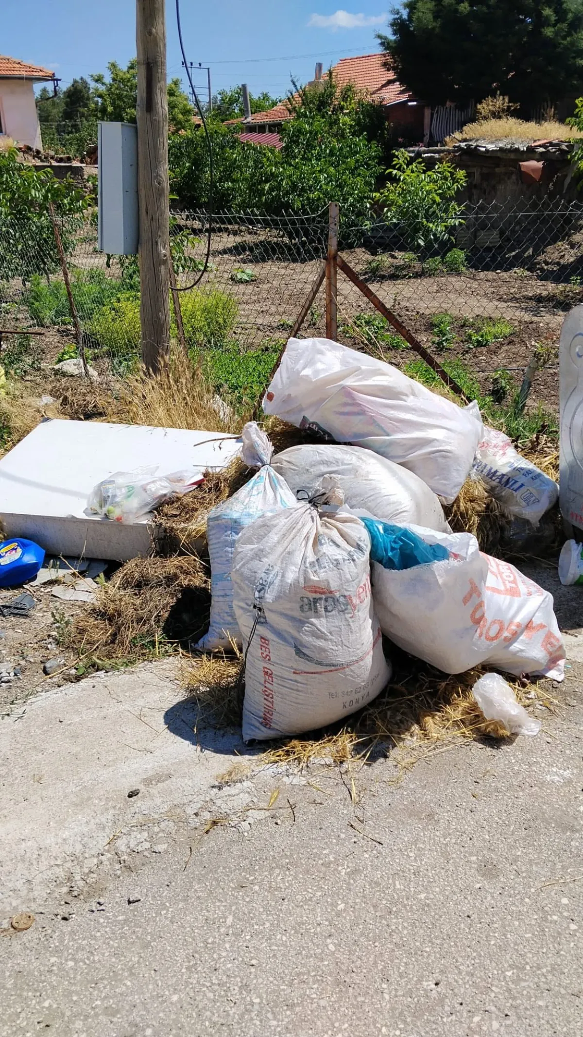 Çöp bidonlarına moloz atanlara ceza geliyor