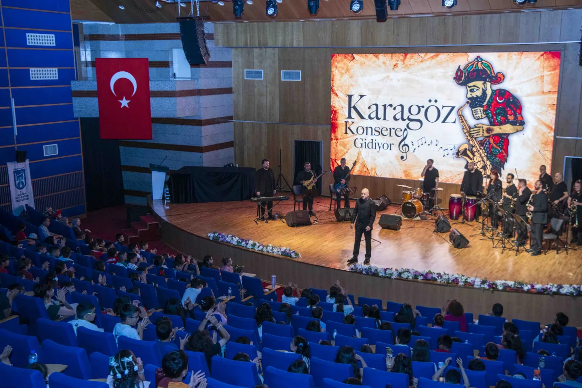 Ankara’da Karagöz ve Hacivat Coşkusu: “Karagöz Konsere Gidiyor” Sezonu 6 Bin 696 Çocukla Tamamladı