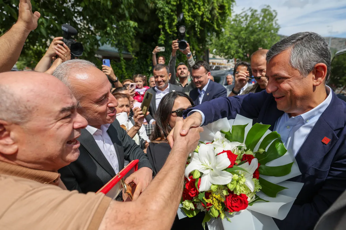 CHP Lideri Özgür Özel: "Gerekirse Portakal Kasasının Üzerine Çıkar, Milletle Buluşuruz”