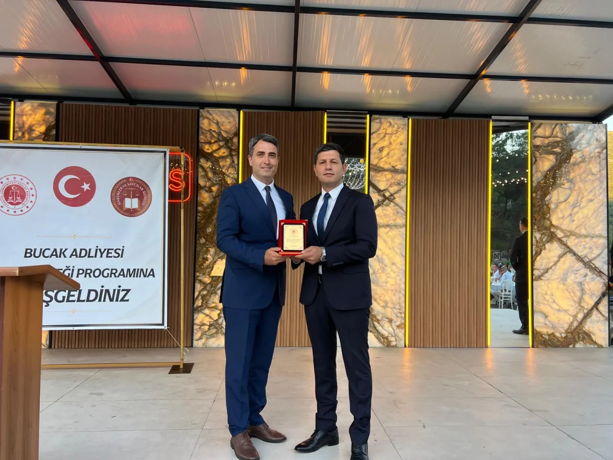 Bucak Adliyesi'nde ayrılık vakti Emeklere teşekkür ve veda