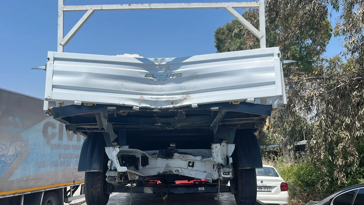 Antalya'da feci kaza 22 yaşındaki motosiklet sürücüsü hayatını kaybetti