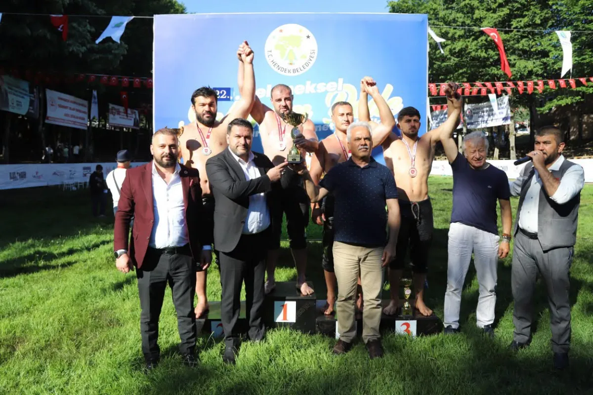Sakarya Hendek Selman Dede Yağlı Güreşleri'nde 2026 başpehlivanı Güreş ağası  Belli Oldu!