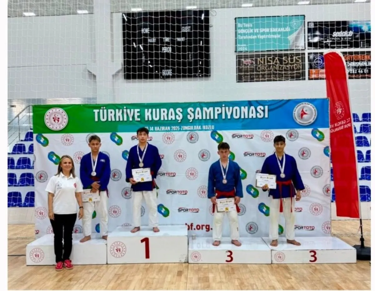 Burdur Belediyespor kuraşta 5 madalya ile döndü
