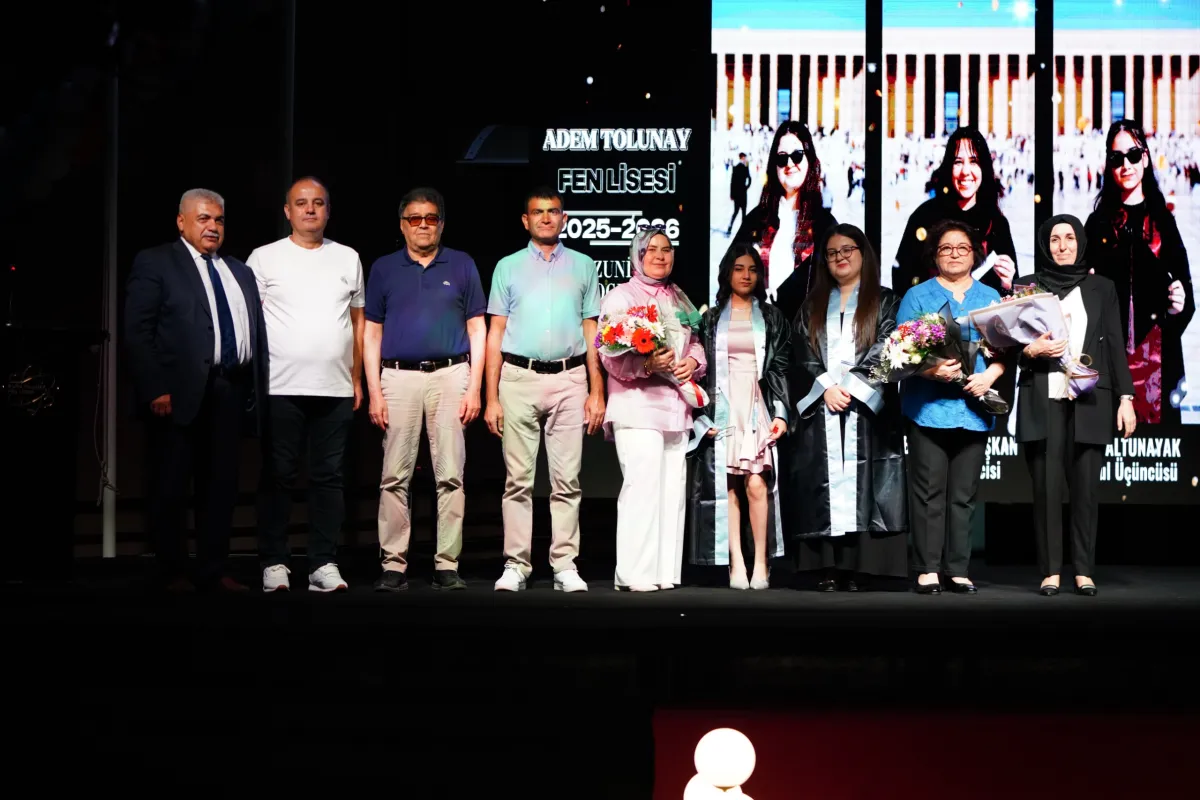 Adem Tolunay Fen Lisesi’nde Mezuniyet Heyecanı Yaşandı
