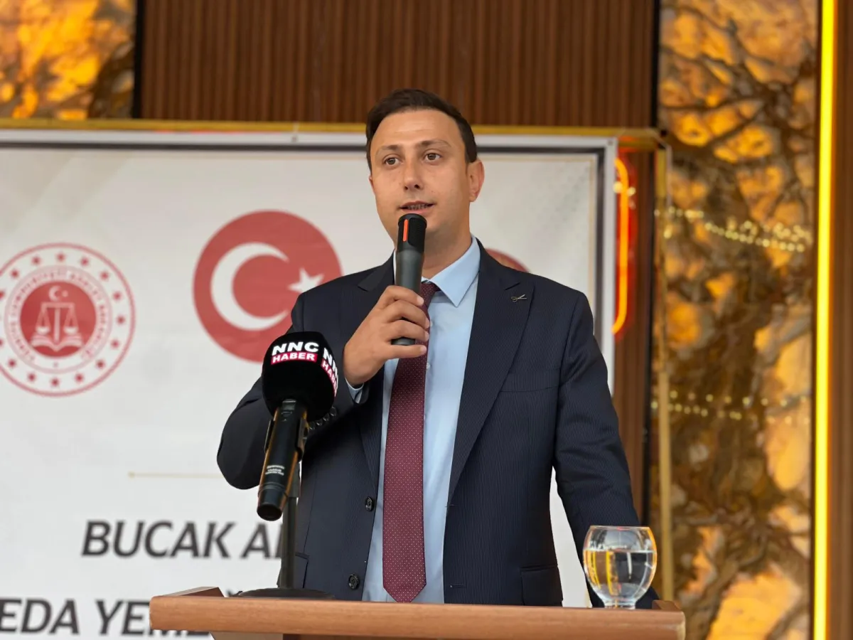 Bucak Adliyesi'nde ayrılık vakti Emeklere teşekkür ve veda