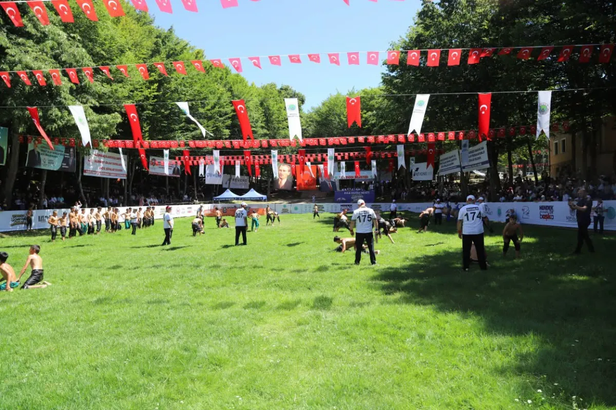 Sakarya Hendek Selman Dede Yağlı Güreşleri'nde 2026 başpehlivanı Güreş ağası  Belli Oldu!