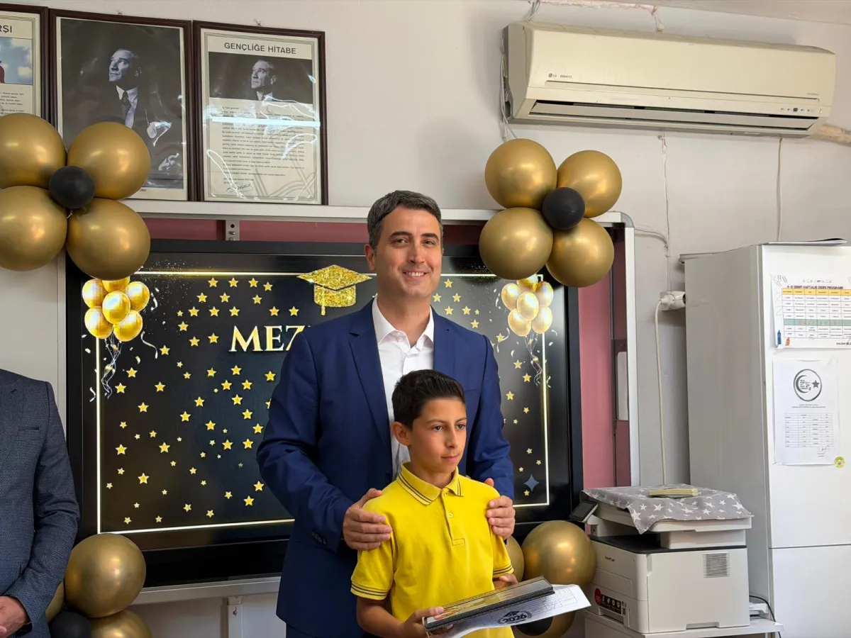 Bucak’ta 12 Bin 609 Öğrenci Karne Sevinci Yaşadı