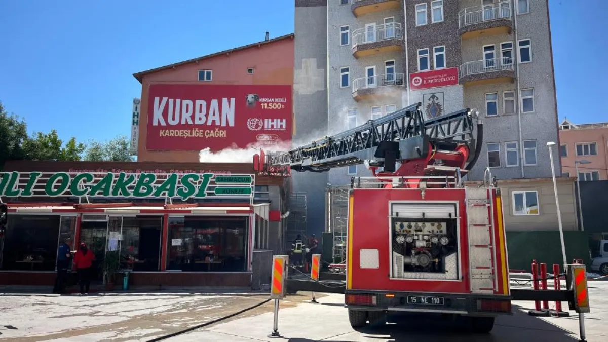 Burdur’da Lokanta Bacasında Yangın Çıktı