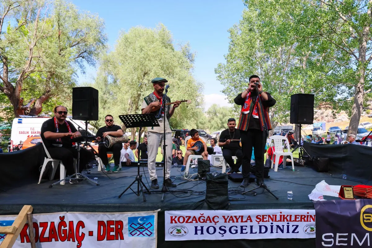 Burdur Çavdır 26. Kozağaç Köyü Cura, Domates ve Yayla Şenlikleri gerçekleştirildi