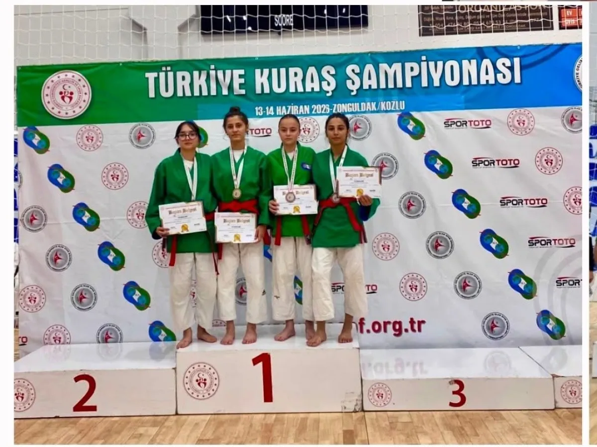 Burdur Belediyespor kuraşta 5 madalya ile döndü