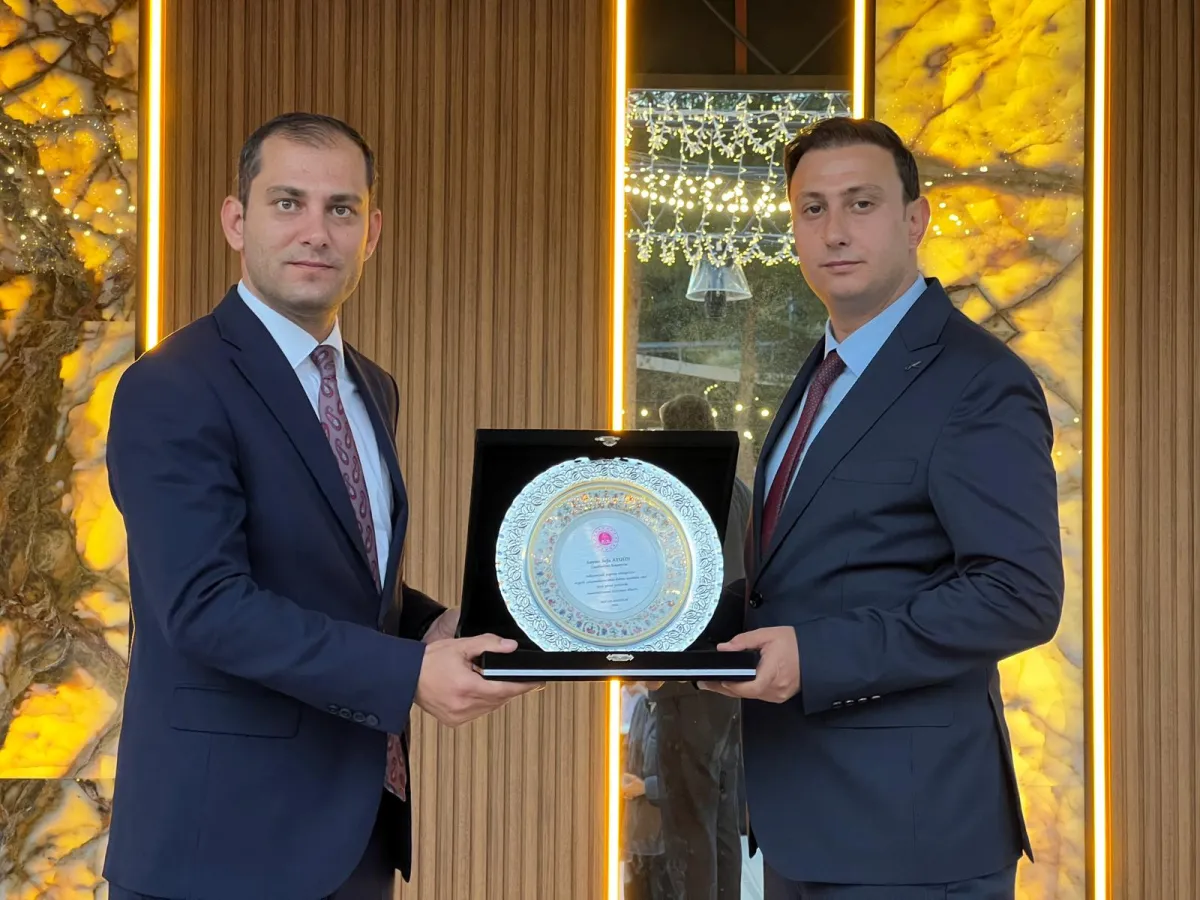 Bucak Adliyesi'nde ayrılık vakti Emeklere teşekkür ve veda