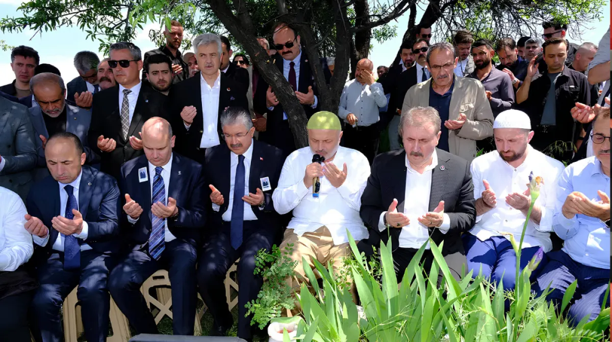 BBP Genel Başkanı Mustafa Destici’nin Ağabeyi Son Yolculuğuna Uğurlandı