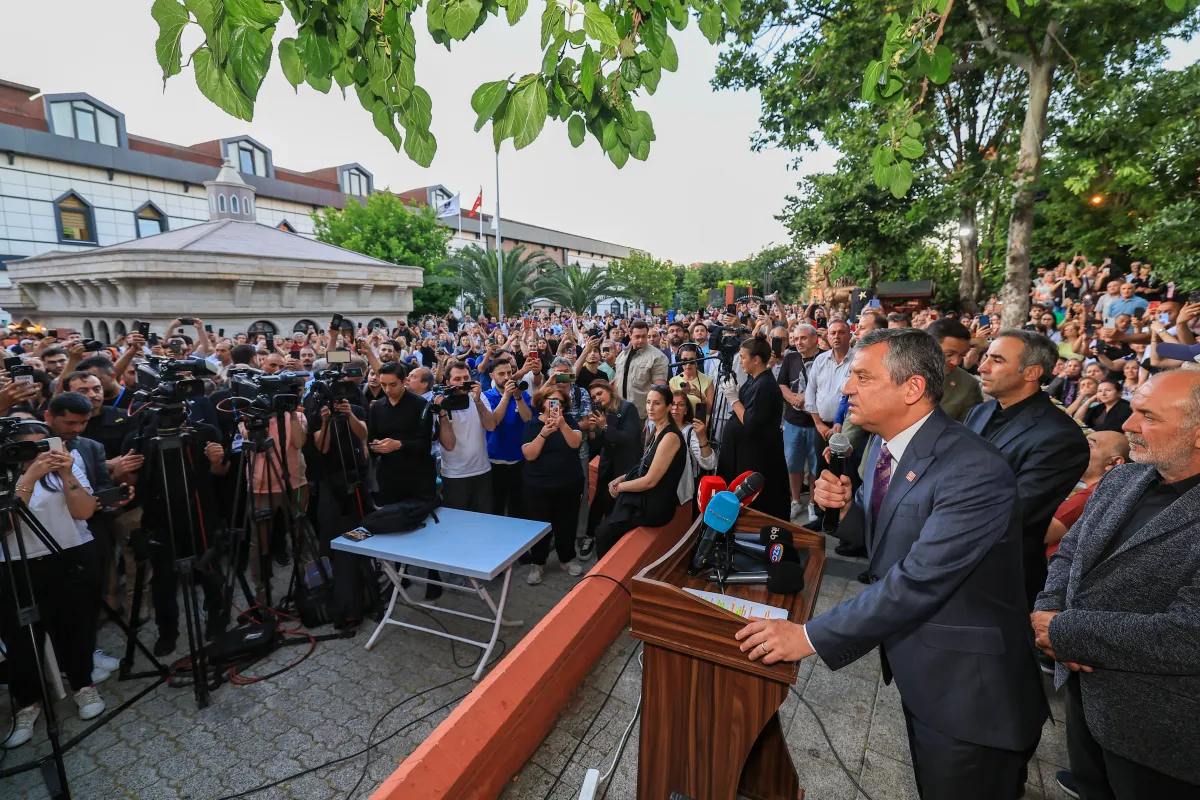 Özgür Özel’den Garip Dede Cemevi’nde Birlik ve Eşitlik Mesajı: “Gerekirse Baş Veririz Ama Baş Eğmeyiz”