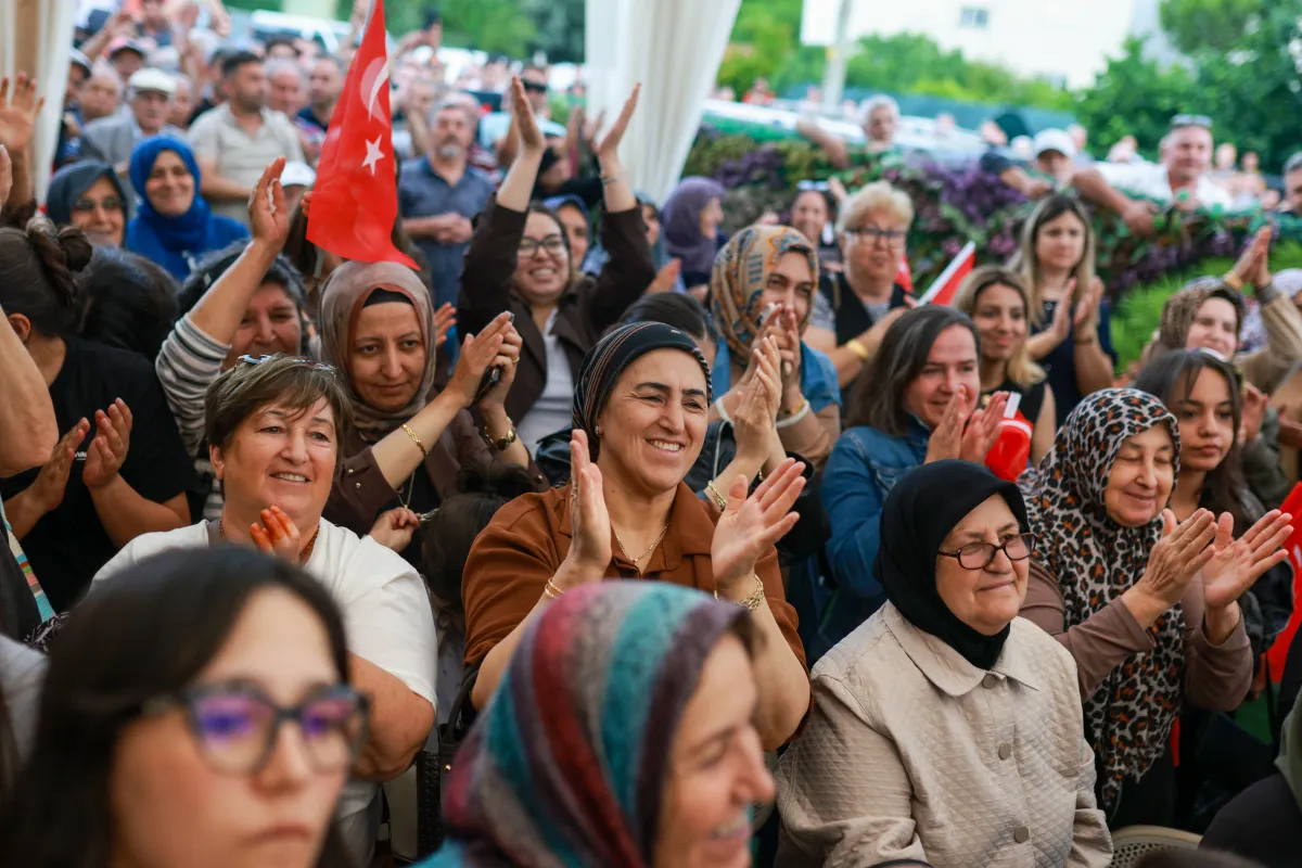 Özgür Özel Burdur'dan Seslendi: “Yolu Açın, Hep Birlikte İktidara Yürüyeceğiz”