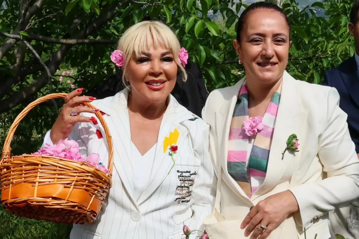 Vali Bilgihan ve Safiye Soyman gül hasadında buluştu
