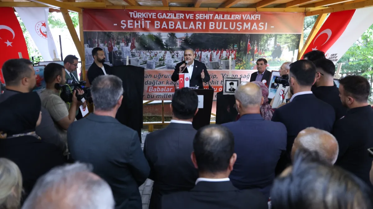 Başkan Özarslan, Şehit Babaları ve Gazilerle Babalar Günü Programında Buluştu