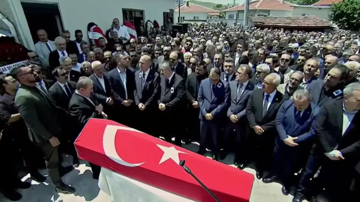 BBP Genel Başkanı Mustafa Destici’nin Ağabeyi Son Yolculuğuna Uğurlandı