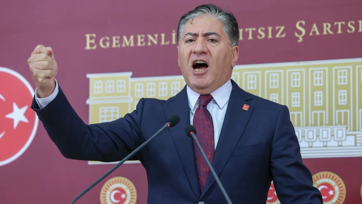 CHP’li Murat Emir’den TBMM’de Basın Toplantısı: Emekliler, NATO Zirvesi ve Siyasi Gündem