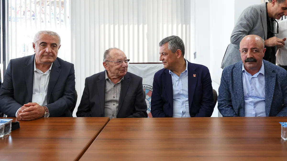 CHP Lideri Özel, Uluslararası Alevilik Çalıştayı ve Rıza Şehri Buluşması’na Katıldı