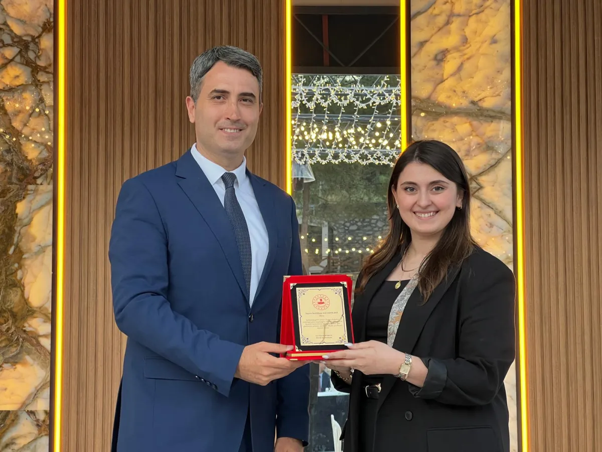 Bucak Adliyesi'nde ayrılık vakti Emeklere teşekkür ve veda
