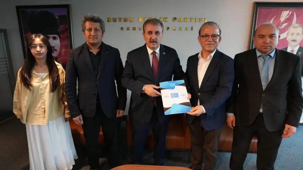 Dünya Uygur Kurultayı Vakfı’ndan BBP Genel Başkanı Destici’ye Ziyaret