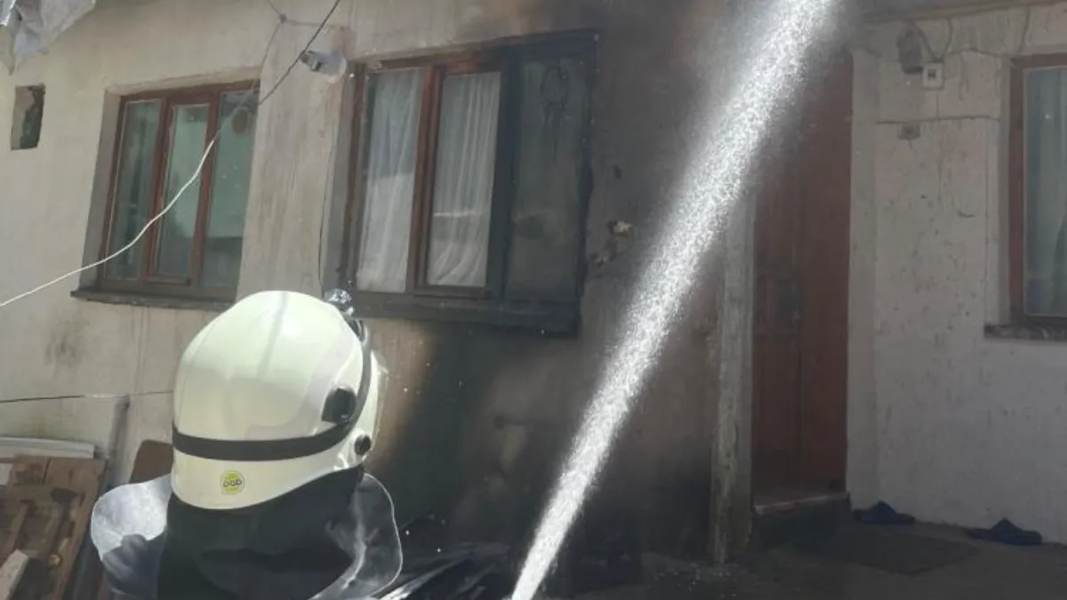 Eskişehir’de Müstakil Evin Çatısında Yangın Çıktı