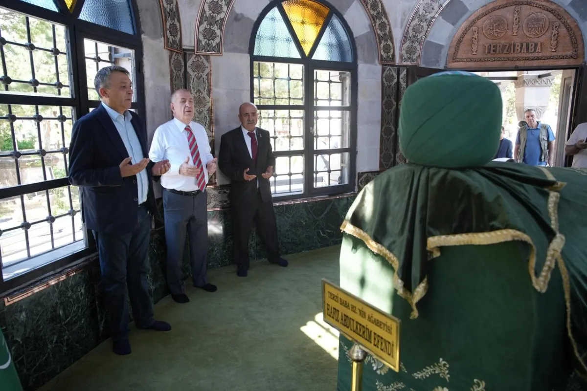 Ümit Özdağ Erzincan’da Temaslarda Bulundu: Parti Açılışı, STK ve Şehitlik Ziyaretleri