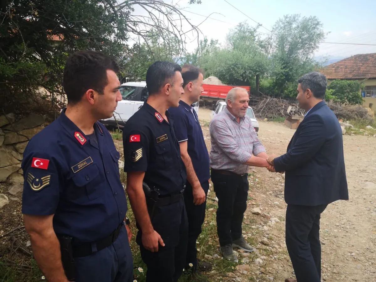 Yüreğil’de evi zarar gören aile yalnız bırakılmadı